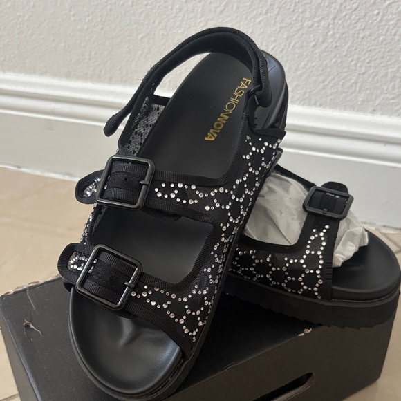 Fashion Nova Black Sandals with White Accents - Picture 3 of 5